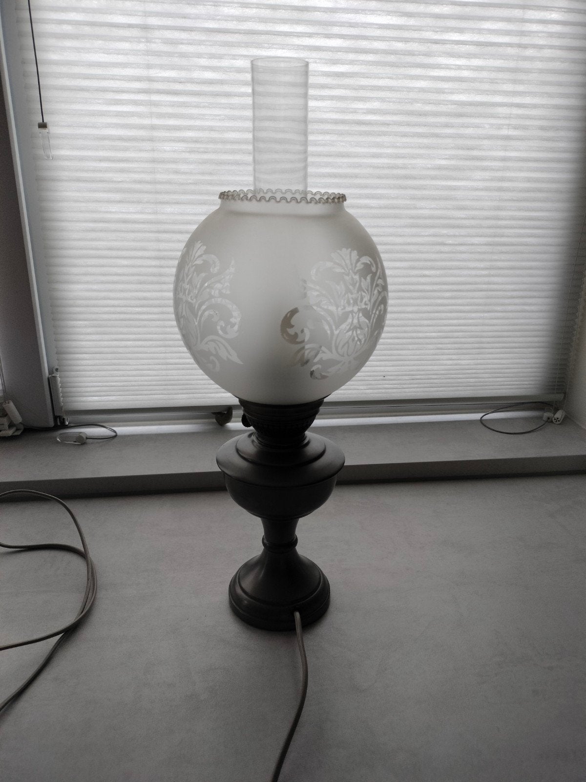 Antieke olielamp met geëtst glas, Ophalen