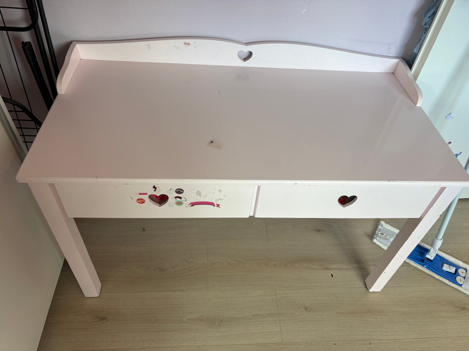 Meisjes bureau met laadjes, Ophalen, Gebruikt, Roze, Kinderbureau