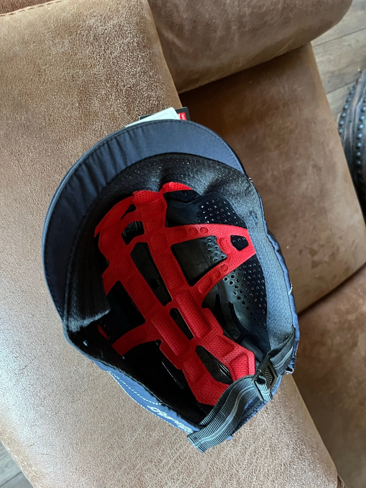 Hardcap Aerolite 360 Stootpet - Nieuw met label, Ophalen of Verzenden, Nieuw, Overige maten, Heer of Dame