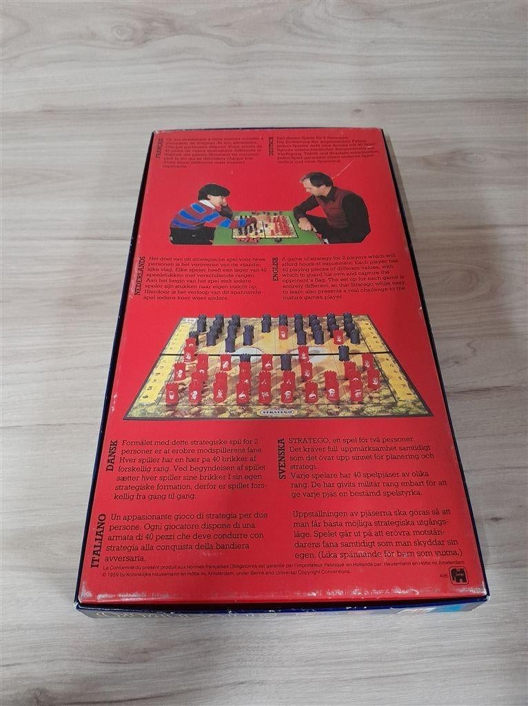 stratego blauwe doos klassiek bordspel [s1197], Verzenden, Zo goed als nieuw