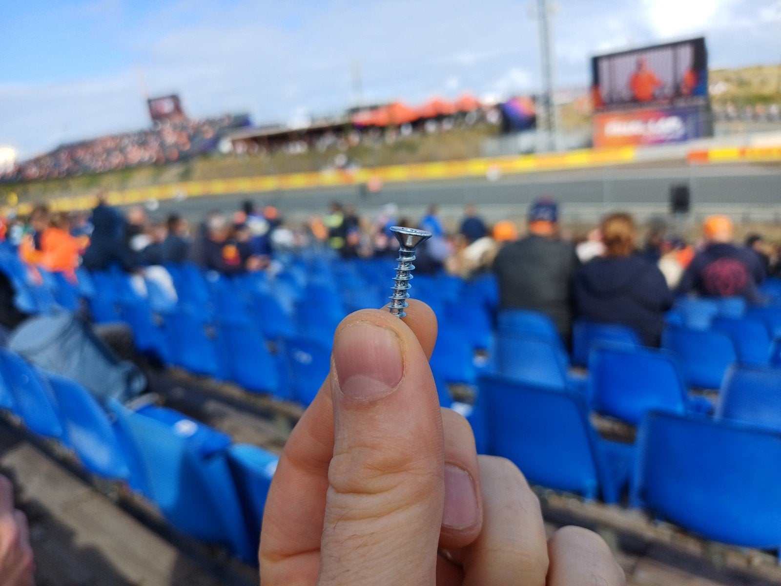 Schroefje van de Eastside Stand 1 - Zandvoort F1, Tickets en Kaartjes, Eén persoon