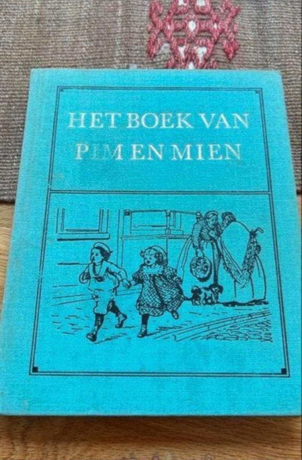 Het Boek van Pim en Mien - Gebonden Uitgave, Ophalen of Verzenden, Gelezen, Fictie algemeen