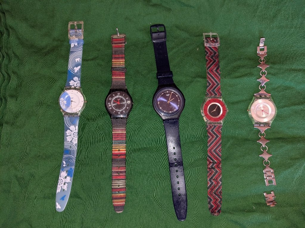 Verschillende gebruikte horloges van het merk Swatch, Sieraden, Tassen en Uiterlijk, Horloges | Dames, Kunststof, Gebruikt, Polshorloge