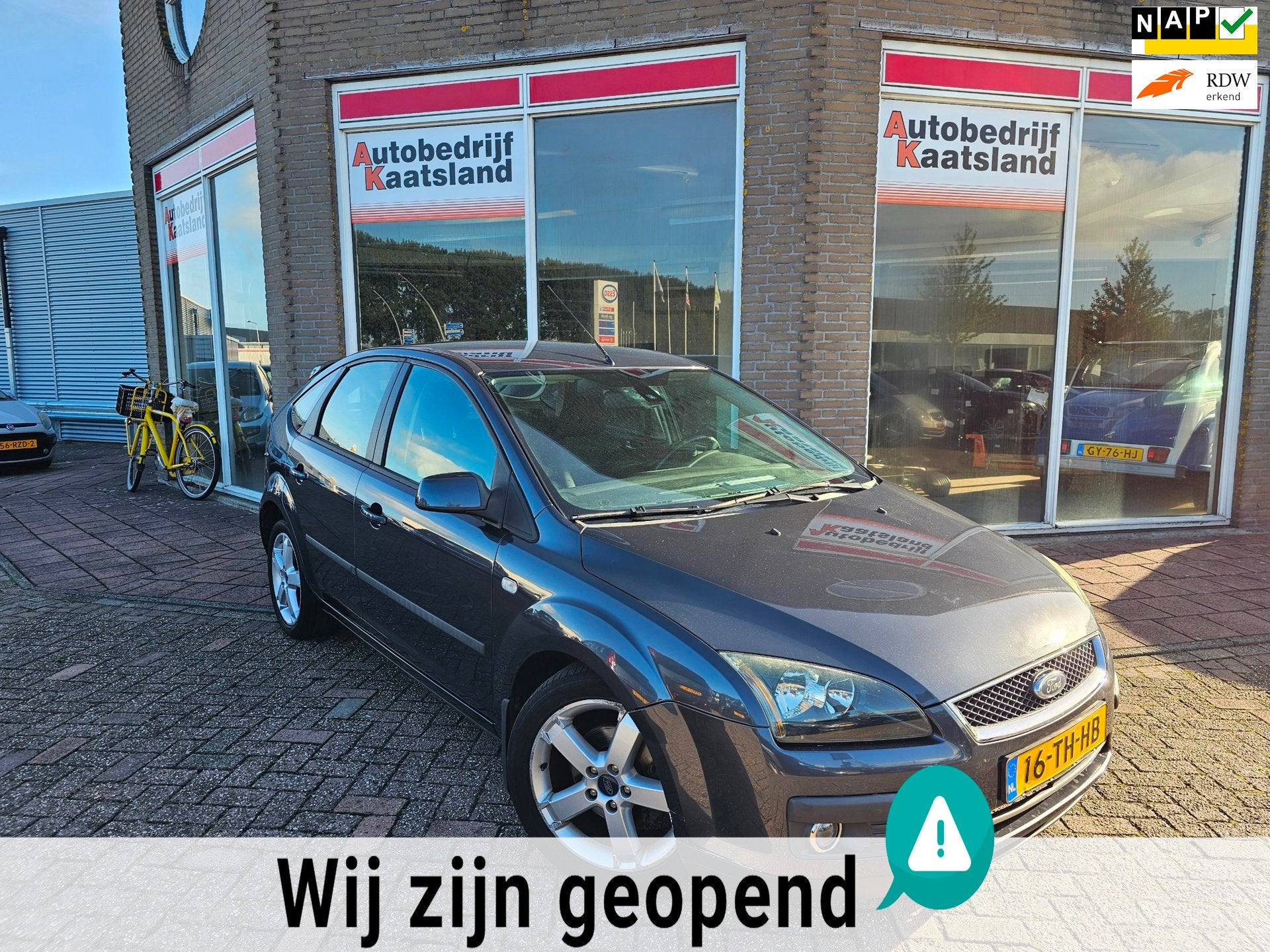 Ford Focus 1.6-16V Futura - Airco - Trekhaak -, 1596 cc, Gebruikt, Zwart, 4 cilinders
