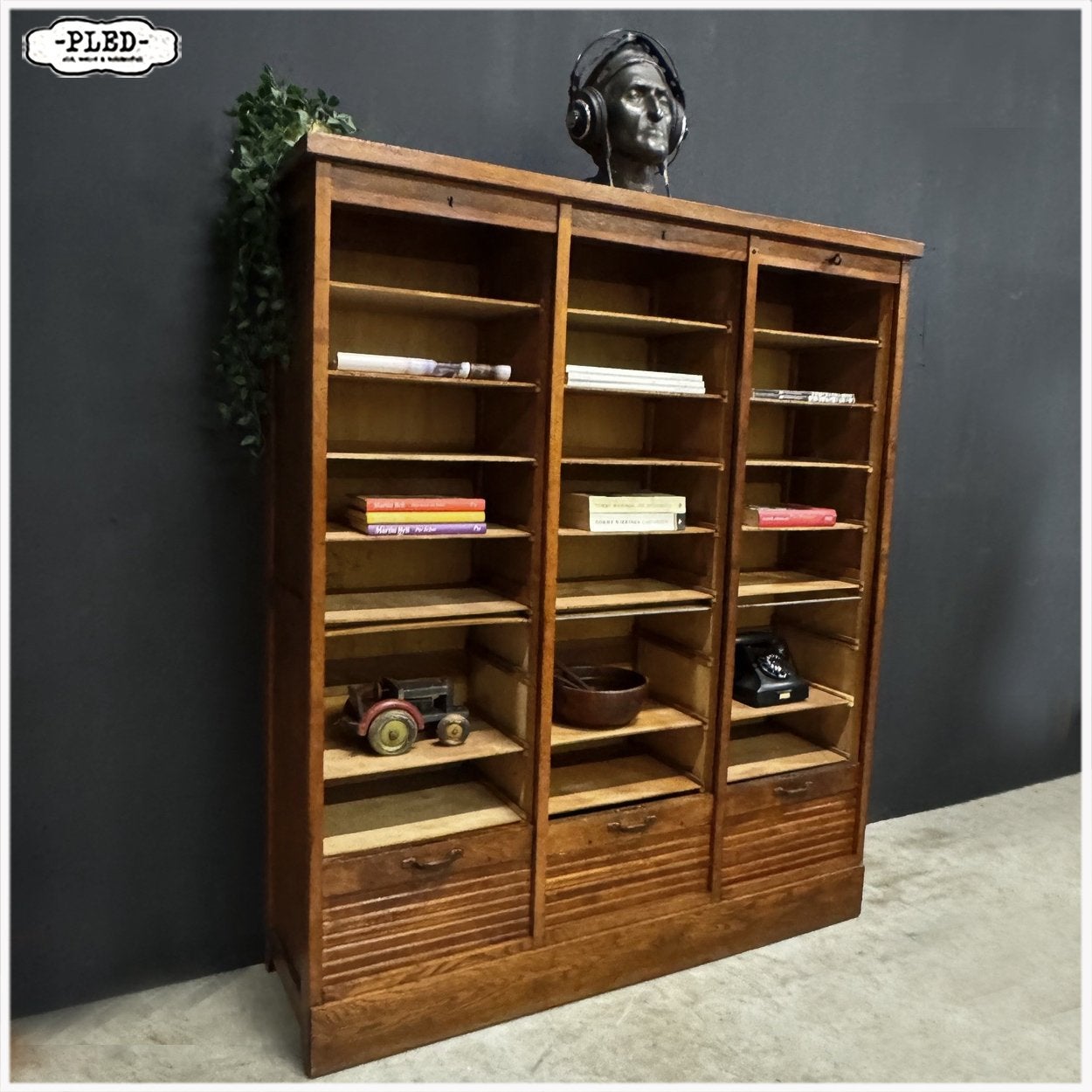 Driedeurs roldeurkast Kast Boekenkast Archiefkast, Ophalen, Met deur(en), 100 tot 150 cm, 100 tot 150 cm