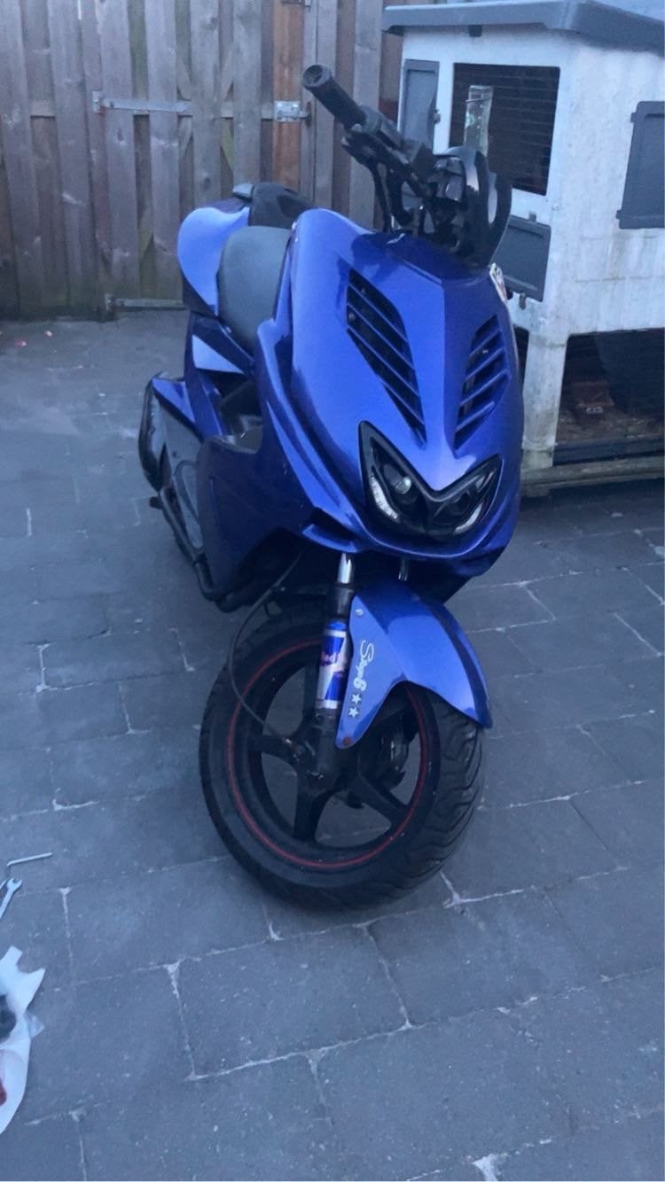 Yamaha aerox 70 cc lees beschrijving, Tweetakt, Gebruikt, Aerox, Maximaal 45 km/u