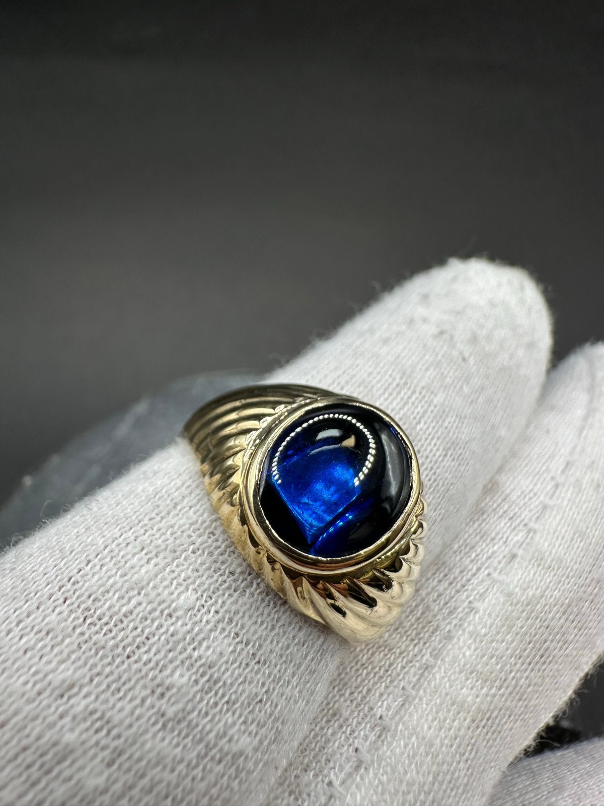 14k Gouden Ring met Blauwe Steen, Blauw, 19 tot 20, Nieuw, Ophalen of Verzenden