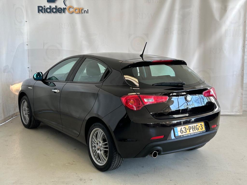 Alfa Romeo Giulietta 1.4 T Progression|NAP|AIRCO|VELGEN|BOEK, Voorwielaandrijving, Euro 5, Gebruikt, 4 cilinders
