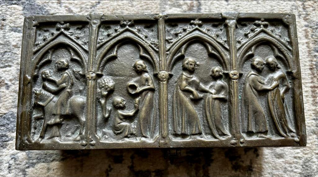 Antieke Bronzen Kistje met Reliëfs, Antiek en Kunst, Antiek | Koper en Brons, Ophalen of Verzenden, Brons