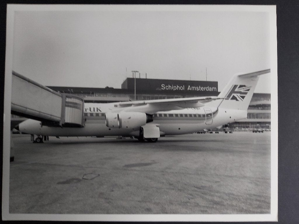 Originele foto van een British Aerospace op Schiphol (SC178), Ophalen of Verzenden, Gebruikt, Kaart, Foto of Prent