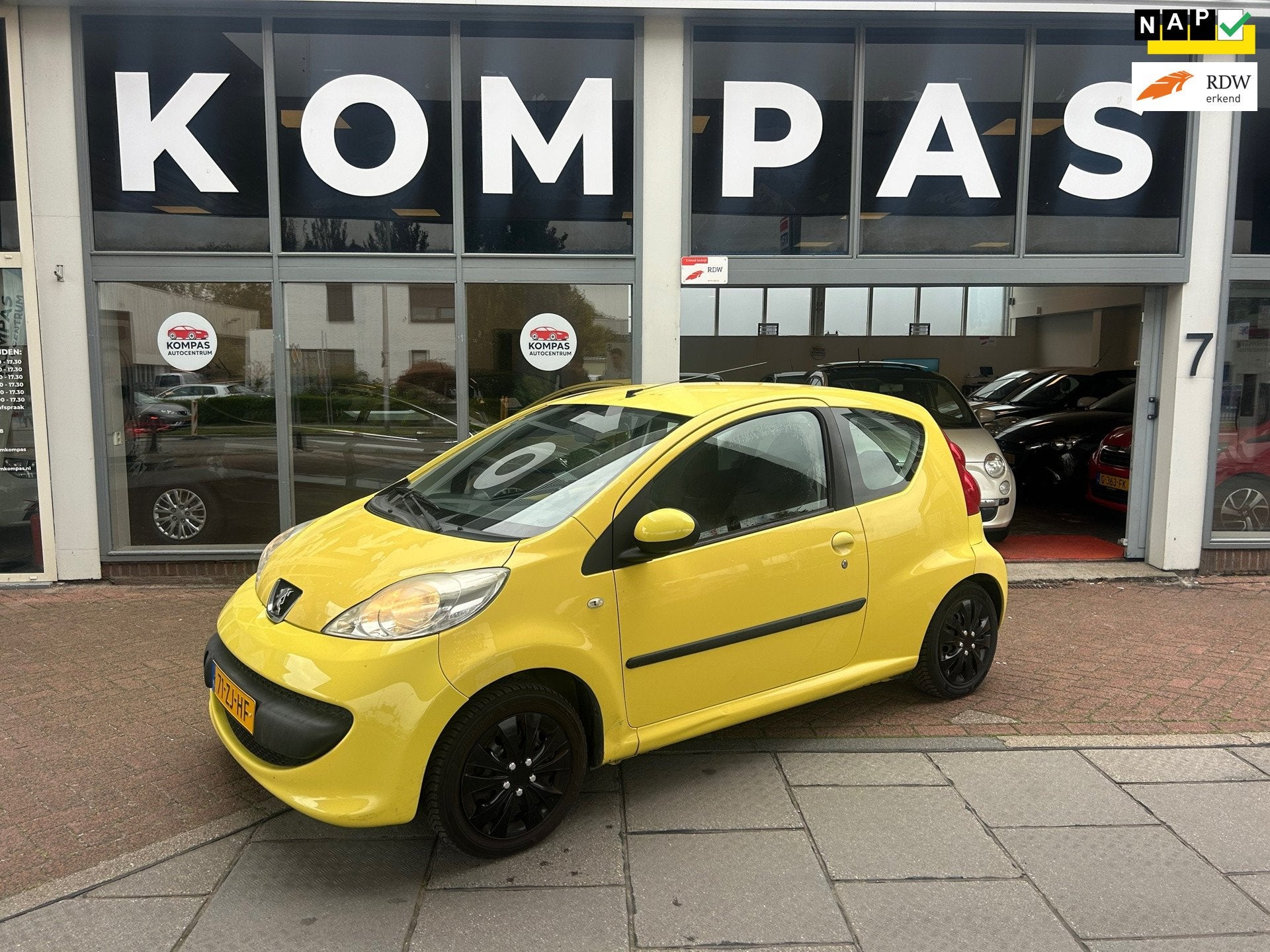 Peugeot 107 1.0-12V XS |NAP|AIRCO|APK2027|EL.Ramen, Auto's, Voorwielaandrijving, Stof, Gebruikt, 4 stoelen