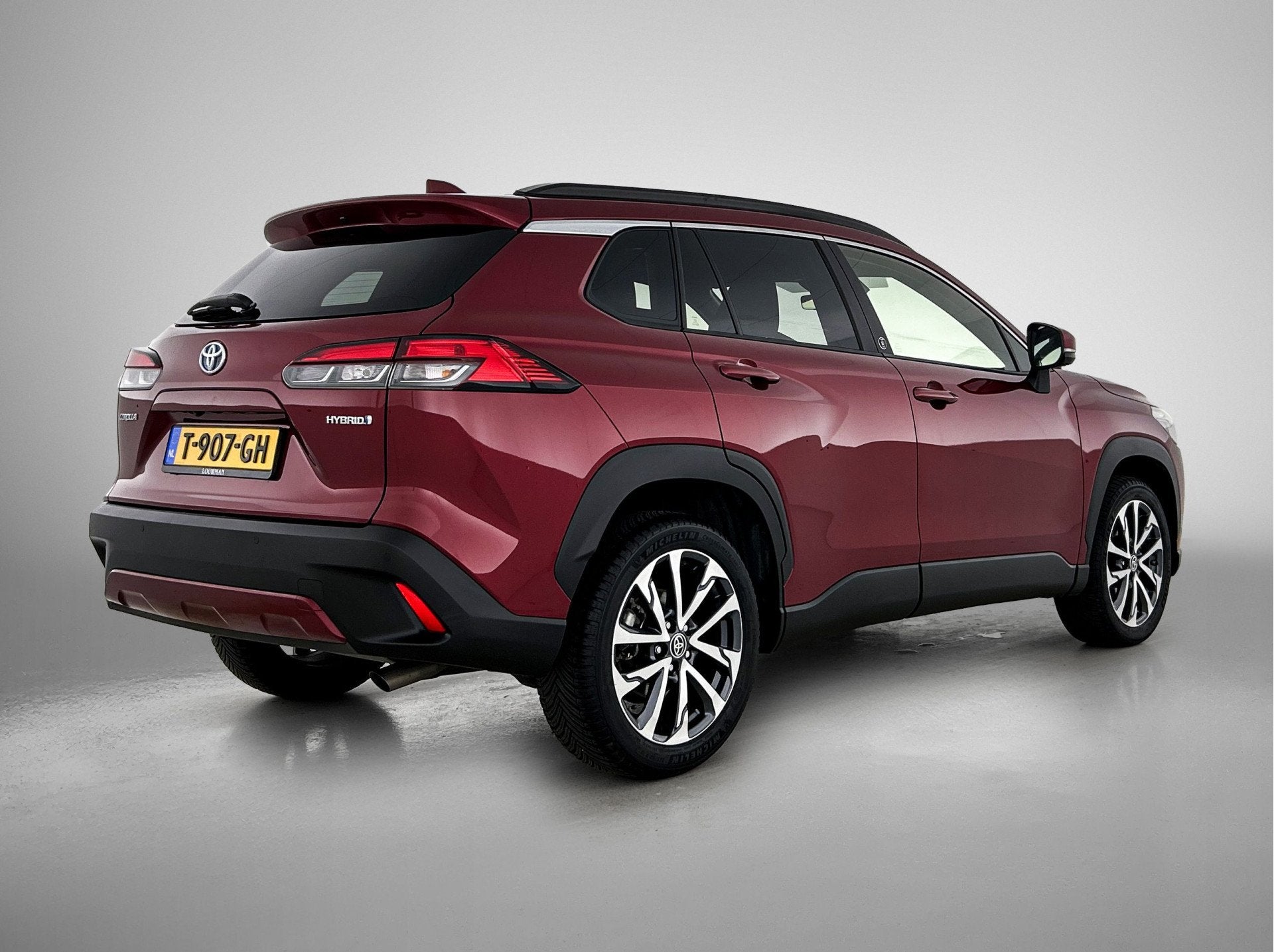 Toyota Corolla Cross 2.0 High Power Hybrid First Edition | S, Auto's, Stof, Gebruikt, 4 cilinders, 1415 kg