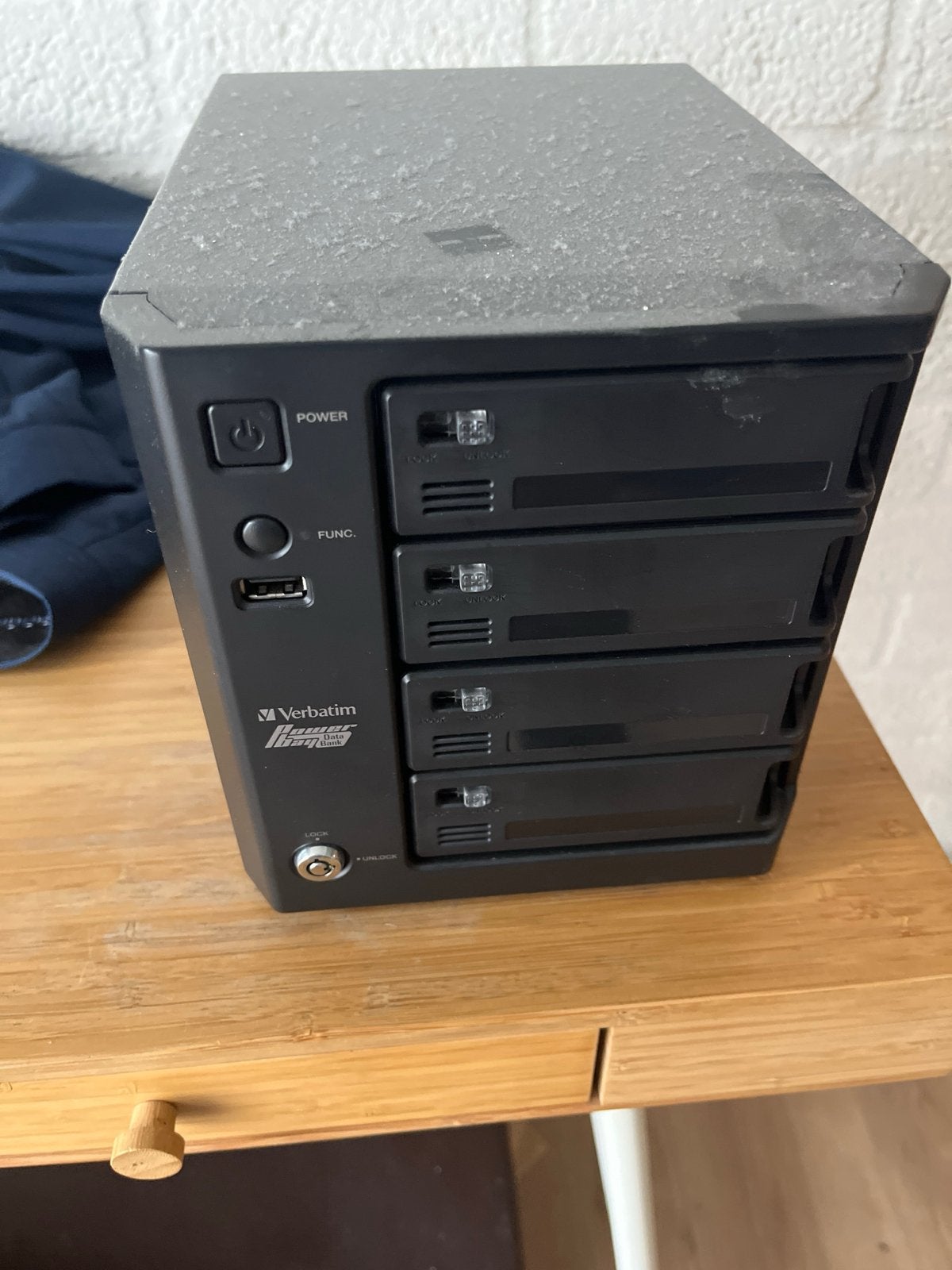 Verbatim MediaStation Pro 4-bay NAS (leeg), Computers en Software, Ophalen, Gebruikt