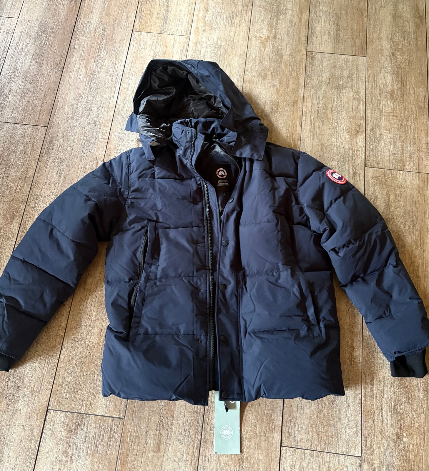 Canada Goose Puffer Jas Maat L - Nieuw met labels, Ophalen of Verzenden, Nieuw, Maat 52/54 (L), Blauw