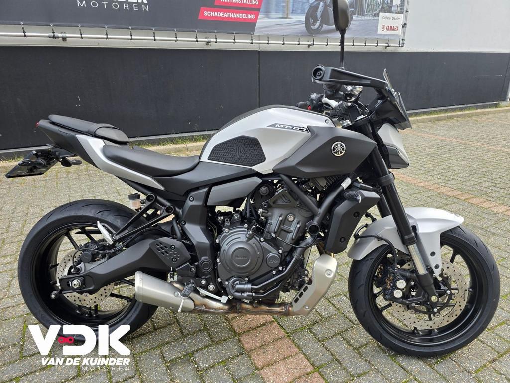 YAMAHA MT 07 ABS VDK SPECIAL, Motoren, 2 cilinders, Motorrijbewijs A, Bedrijf, Onbekend