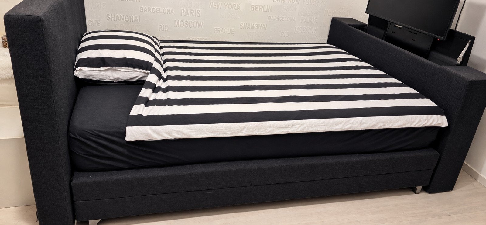 Swiss Sense elektrisch bed 140x200 + TV-lift | tweepersoons, Ophalen, Zwart, Tweepersoons, 140 cm