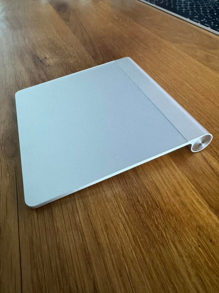 Apple Magic Trackpad - Draadloos Touchpad, Computers en Software, Muizen, Ophalen of Verzenden, Zo goed als nieuw, Draadloos, Trackpad