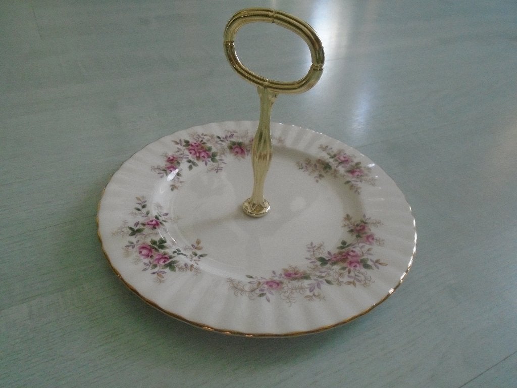 royal albert, lavender rose, Klassiek, Ophalen of Verzenden, Zo goed als nieuw, Bord(en)