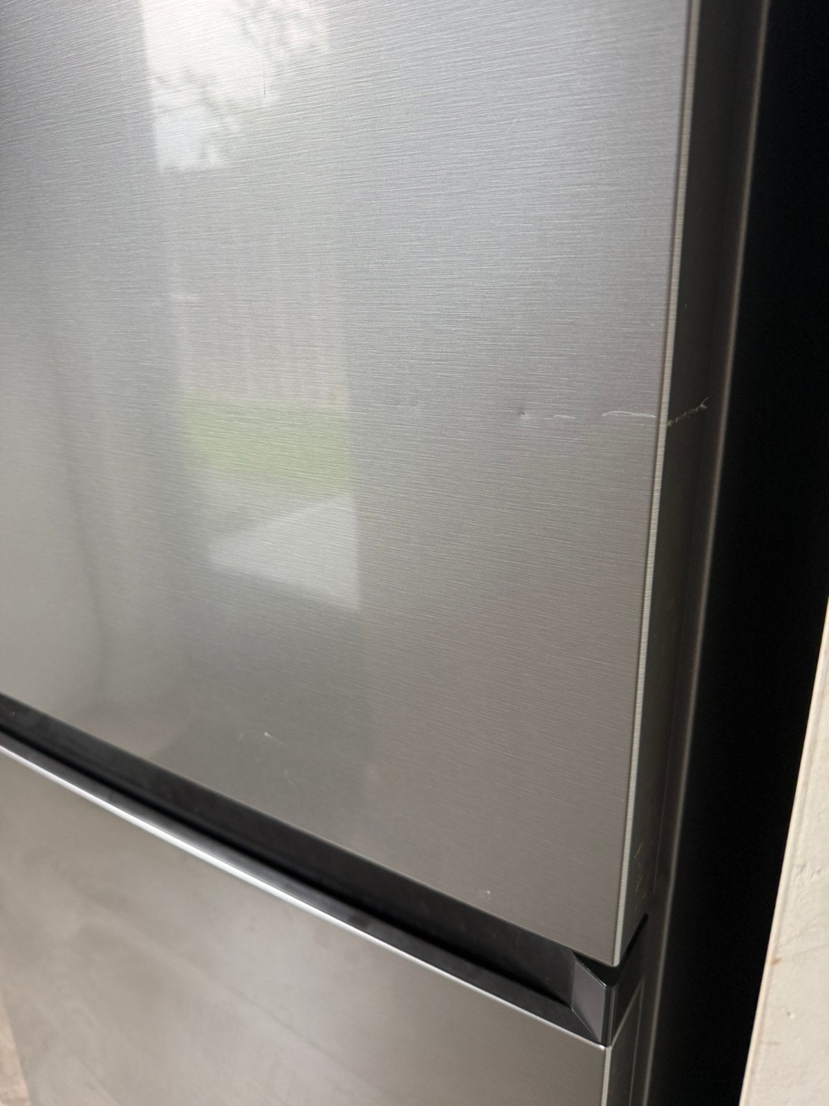 Foto 7 van Samsung koel-vriescombinatie RB34T670DSA – No Frost – 344L