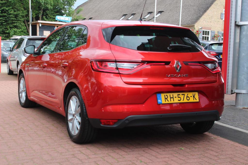 RENAULT Mégane Hatchback TCe Aut. 1.2 *Limited* | Door Ons, Automaat, Stof, Gebruikt, 4 cilinders