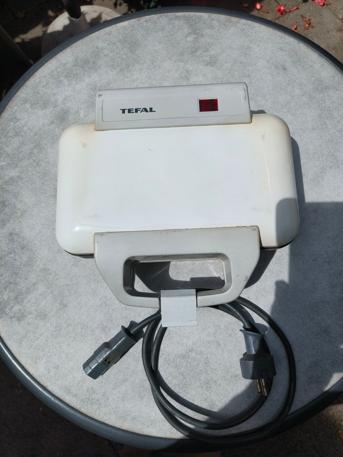 Tosti ijzer van Tefal, ouder model, 5 euro, Ophalen of Verzenden