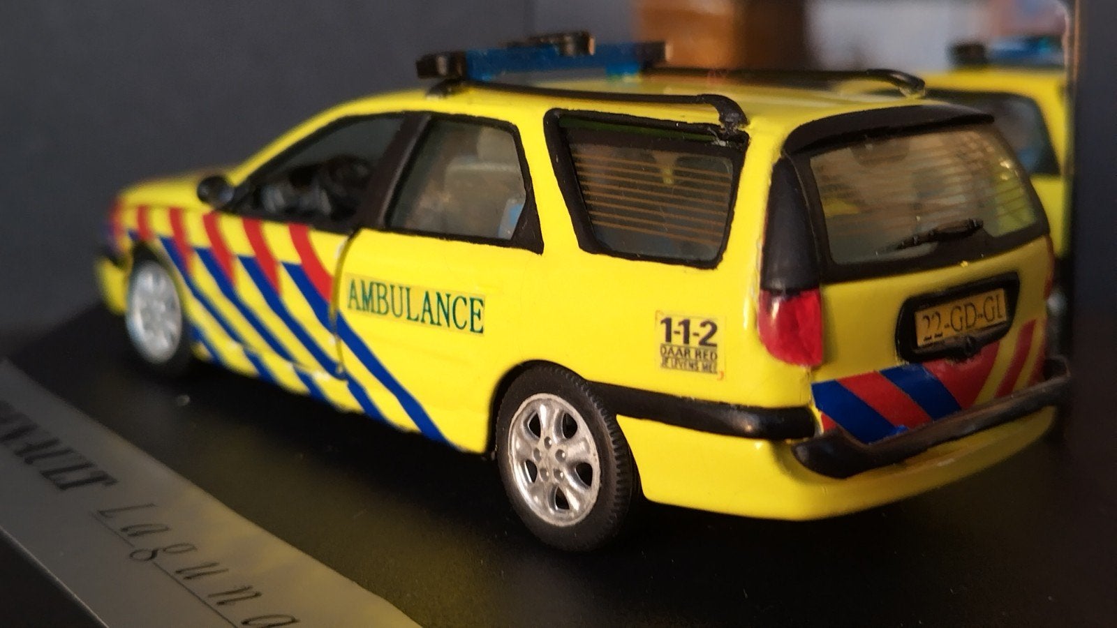Renault Laguna Break Ambulance NL 1:43 Vitesse Pol, Overige merken, Auto, Verzenden, .