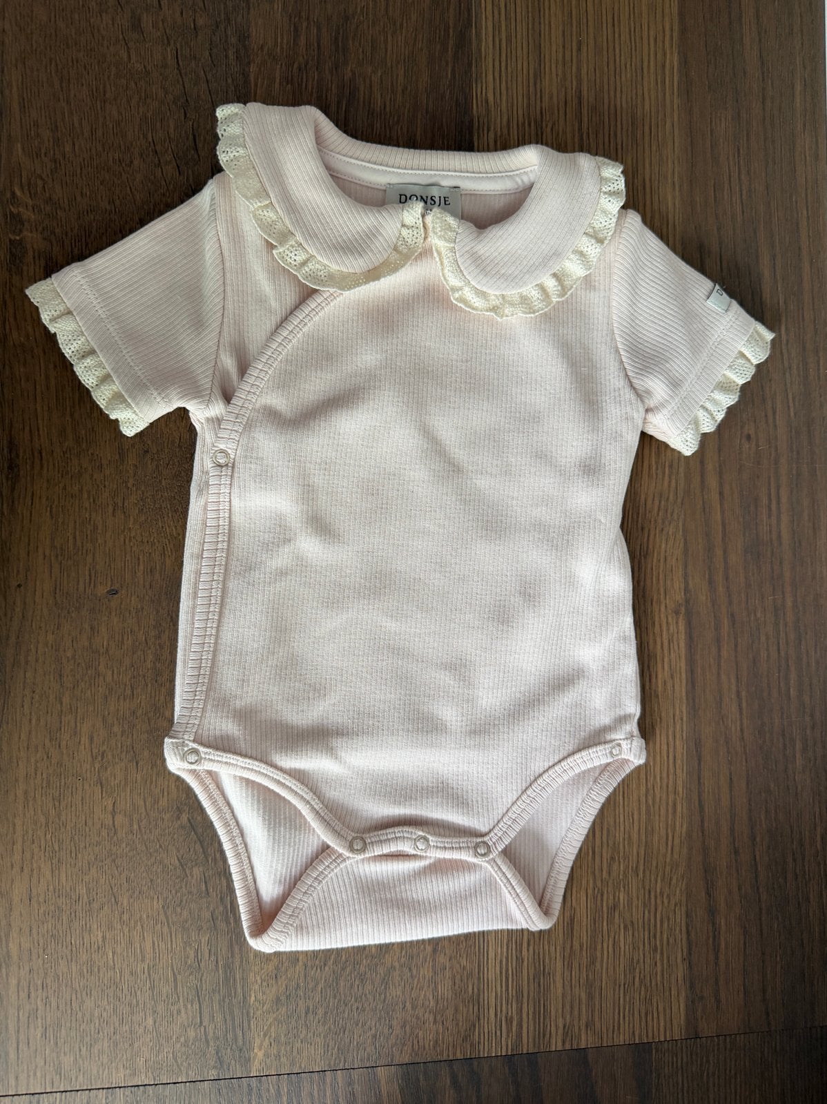 (Nieuw) Donsje Amsterdam Romper Roze met Kraagje 3-6M, Ophalen of Verzenden, Nieuw, Meisje