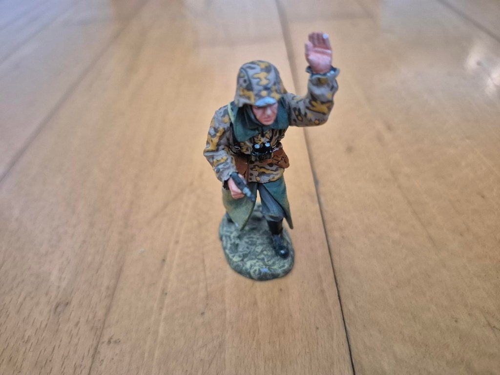 KING & COUNTRY MINIATUUR MILLITAIR 1:32, Verzamelen, Ophalen, Zo goed als nieuw