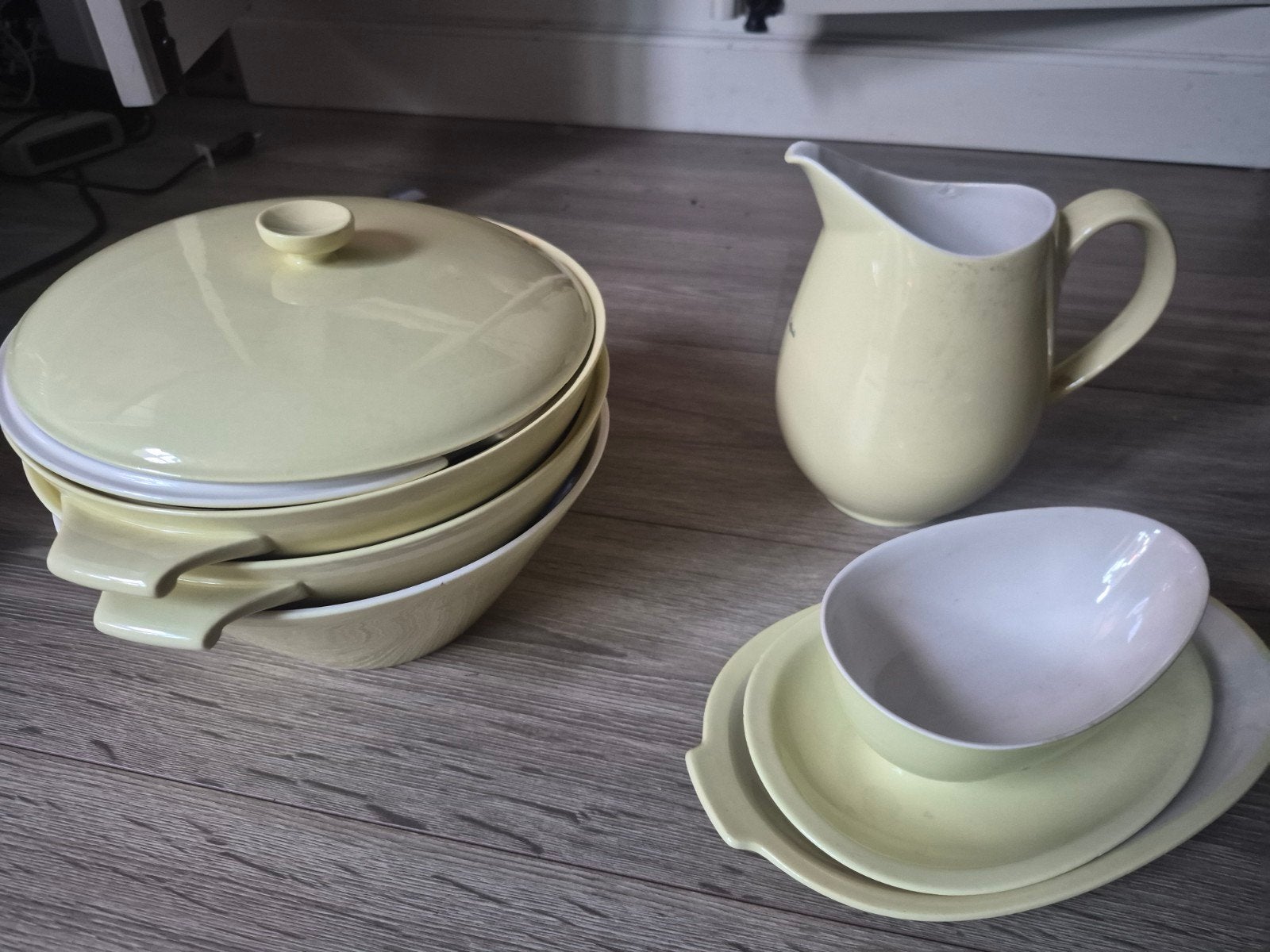 Vintage Geel Servies: Schalen, Juskom en Terrines, Ophalen