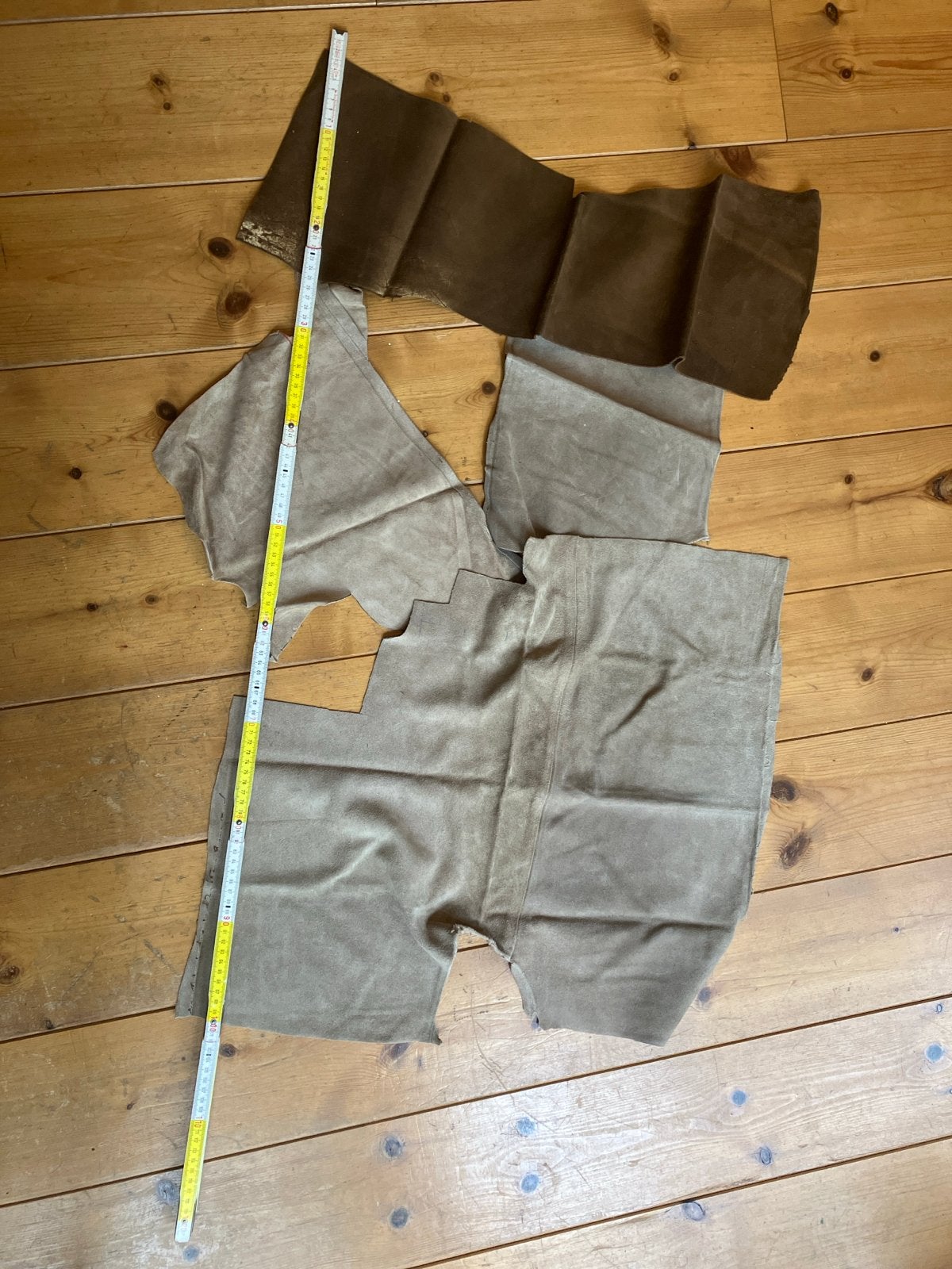 Suede lappen - diverse kleuren en maten, Overige materialen, Gebruikt, Meerkleurig, Ophalen of Verzenden