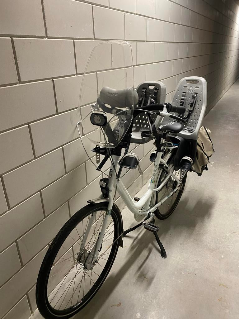 Gazelle Moederfiets met 2 kinderzitjes en fietstassen, 2 zitjes, Gebruikt, Dubbele standaard, Ophalen of Verzenden