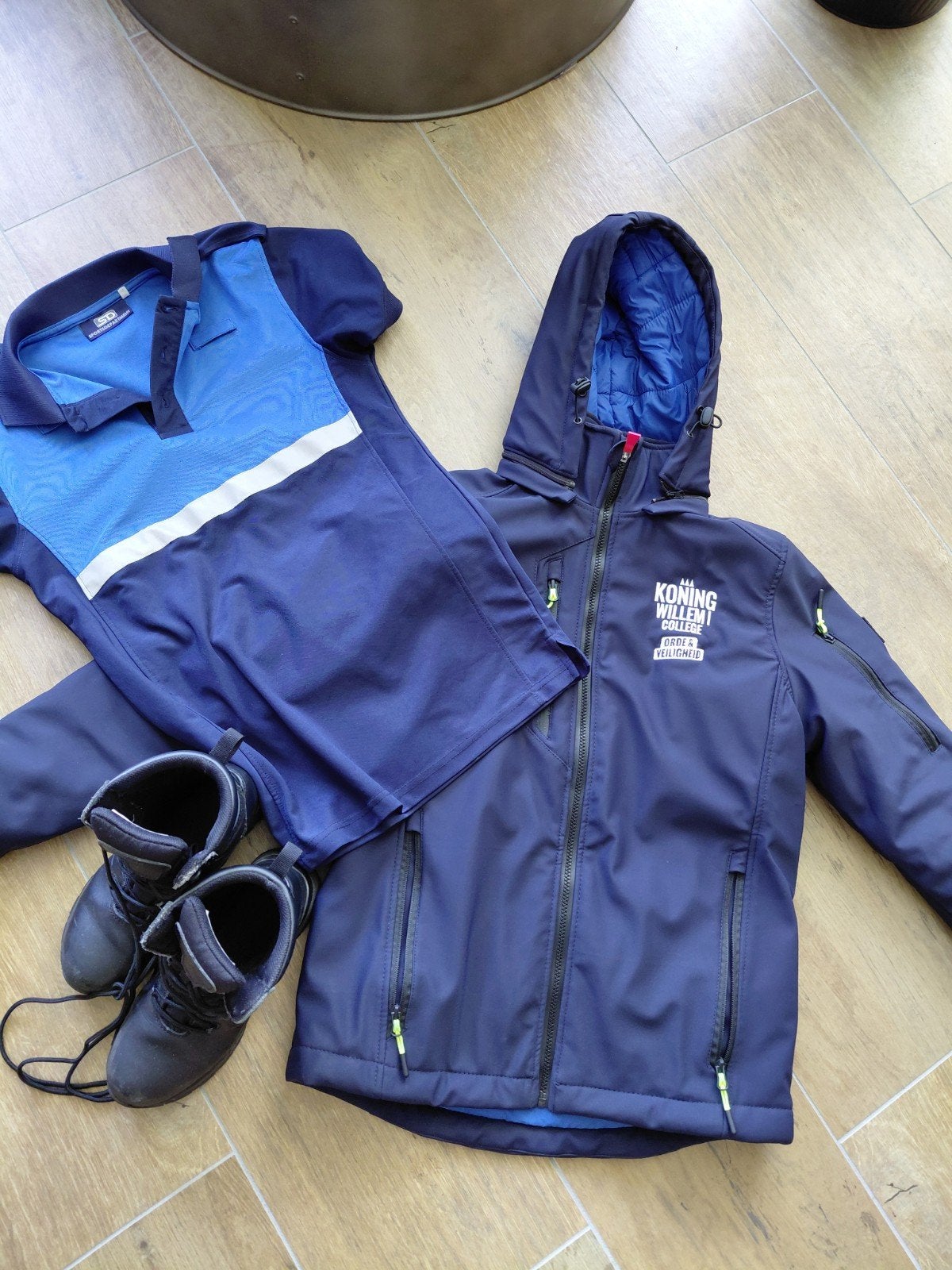 HTV KW1C uniform handhaving, Ophalen, Zo goed als nieuw