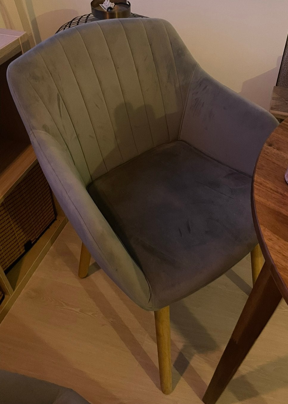 4 eetkamer stoelen - jysk adslev, Ophalen, Zo goed als nieuw, Grijs