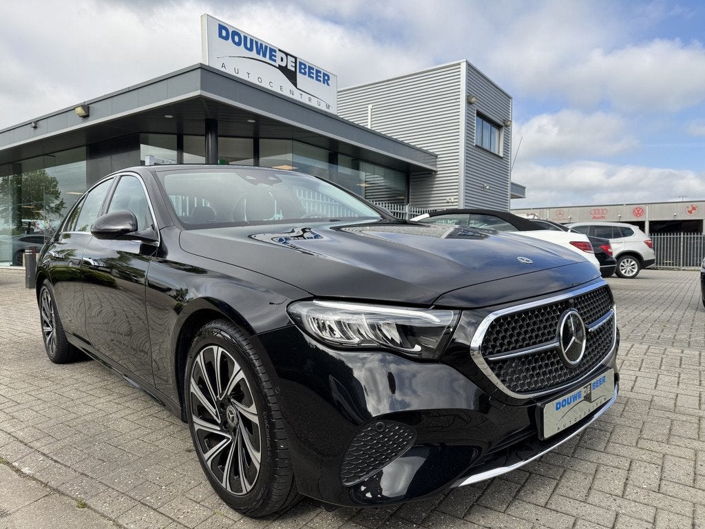 Mercedes-Benz E-Klasse 300 e Luxury Line (bj 2024), Automaat, 12 maanden, Achterwielaandrijving, Gebruikt