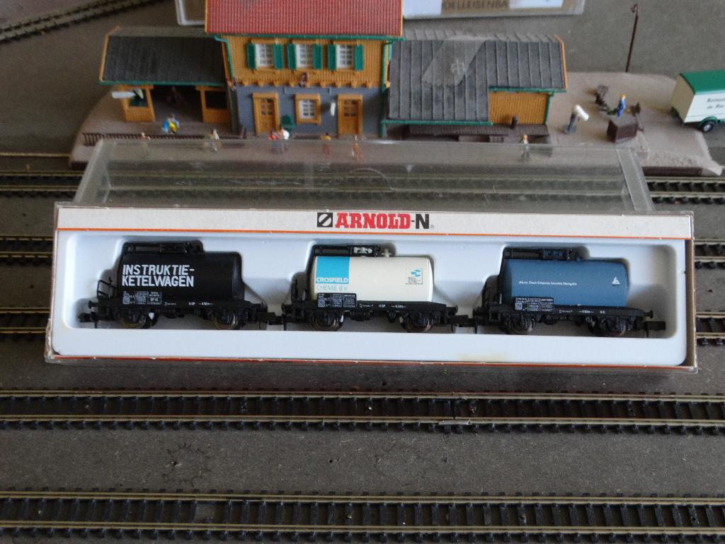 N-Spoor: ARNOLD, 4350-000, Wagonset met 3 ketelwagons. NS, Arnold, Gelijkstroom of Wisselstroom, Wagon, Ophalen of Verzenden