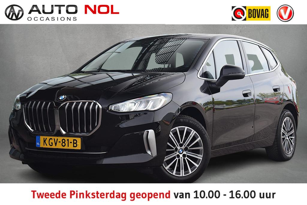 BMW 2-serie Active Tourer 218i | Leer | Camera | Apple CarPl, Auto's, BMW, 136 pk, Gebruikt, Automatische klimaatregeling, Zwart