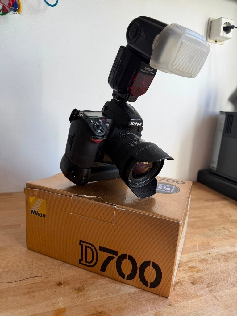 Nikon D700 + Lens + accu grip + Flitser, Ophalen, Beeldstabilisatie, Gebruikt, Spiegelreflex