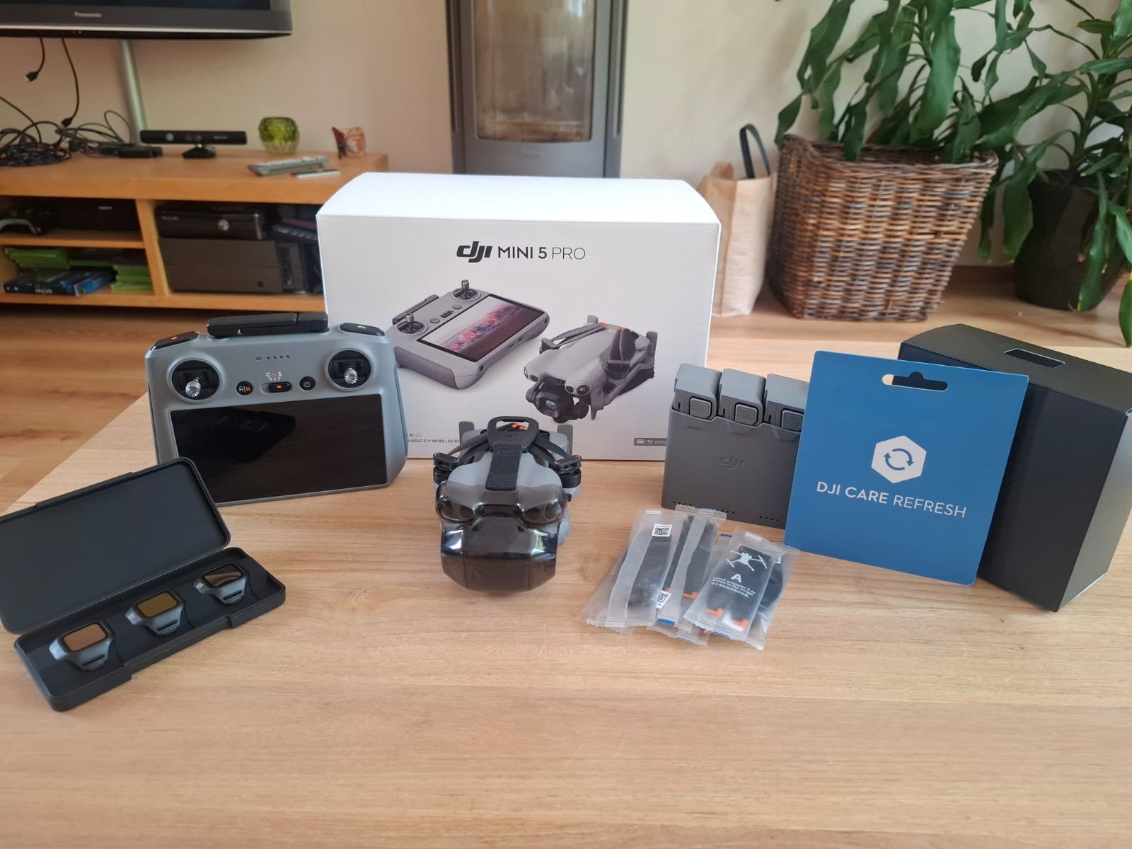 DJI mini 5 pro fly more combo+DJI care refresh 1 jaar, 30 tot 45 minuten, Cameradrone, Nieuw, Ophalen of Verzenden