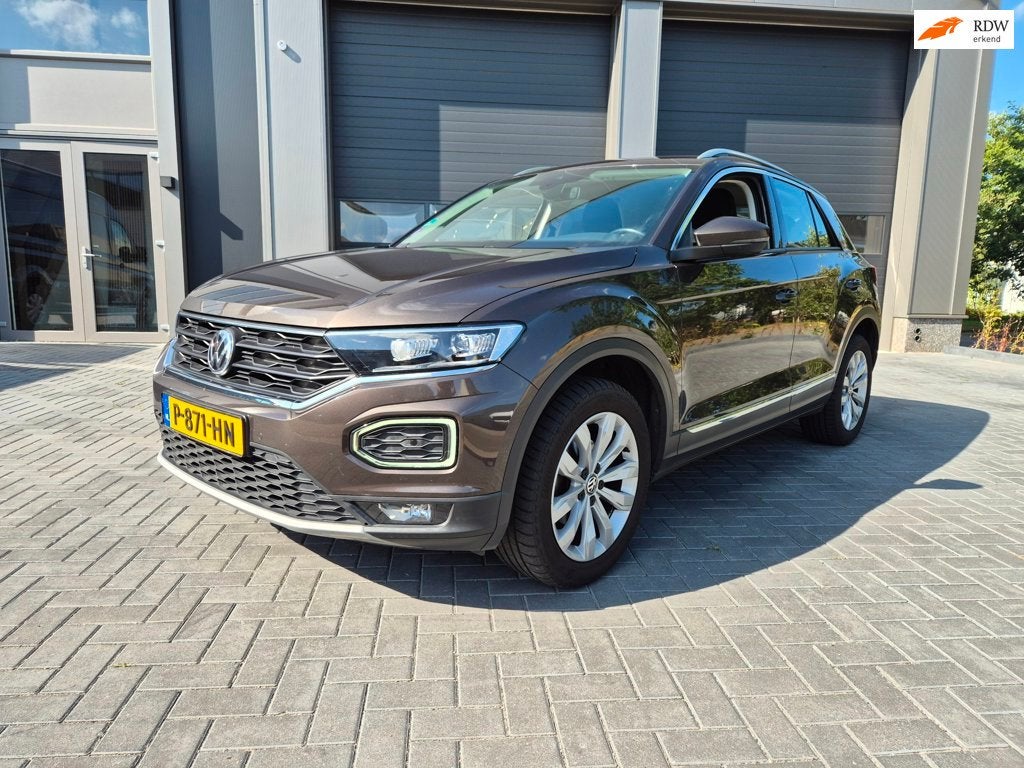 Volkswagen T-Roc 1.5 TSI Sport Business R trekhaak, Auto's, Volkswagen, Stof, 4 cilinders, 150 pk, Bedrijf
