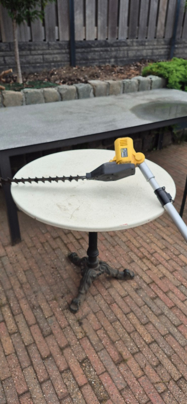 Telescopische elektrische heggenschaar, Tuin en Terras, Heggenscharen, Ophalen of Verzenden, Zo goed als nieuw, Elektrisch