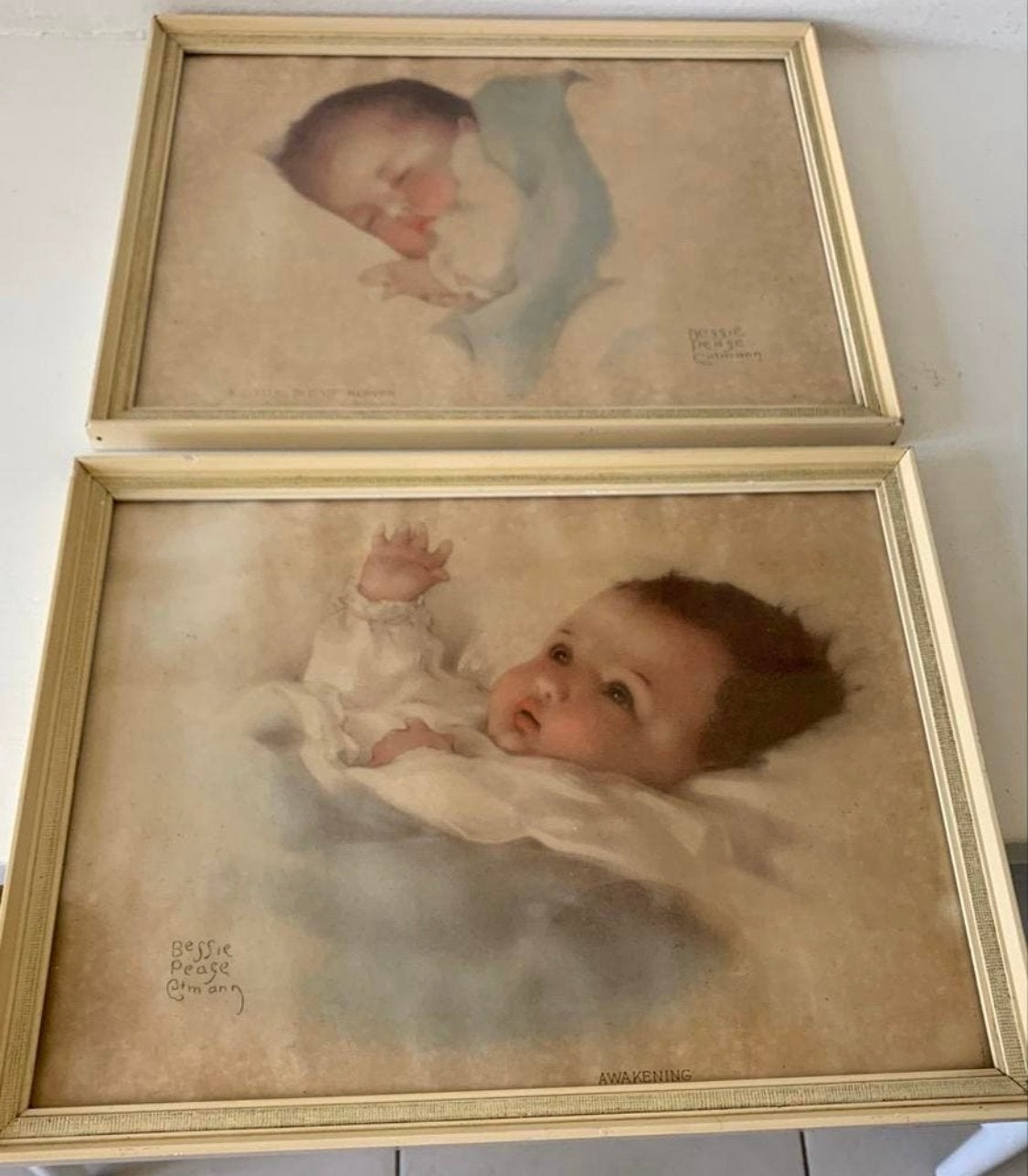 2 vintage Bessie Pease Gutmann baby prints, Achter glas, Portret of Personen, Ophalen of Verzenden, Print