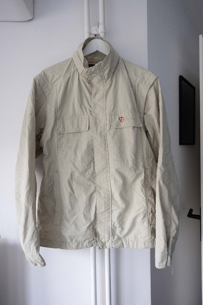 Beige outdoorjas/windjack vintage Fjallraven maat M, Fjallraven, Maat 48/50 (M), Beige, Ophalen of Verzenden