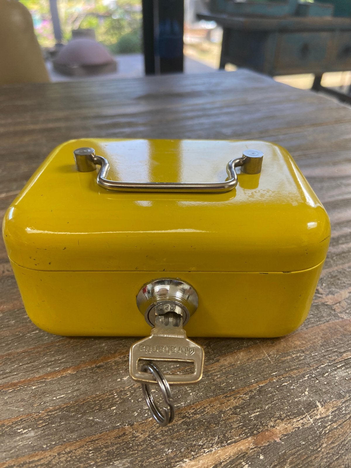 Vintage ‘60 Brabantia mini geldkistje/spaarpot met sleutel, Ophalen of Verzenden, Gebruikt, Metaal of Blik, Overige thema's