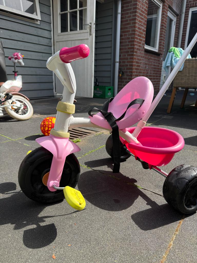 Smoby Roze driewieler met duwstang en mandje, Fietsen en Brommers, Ophalen, Gebruikt, Duwstang