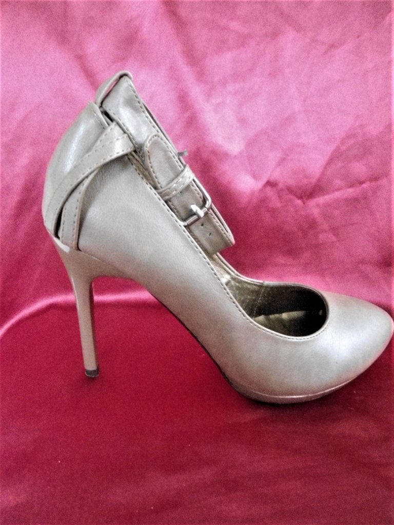 leren stiletto's met enkelbandje, rode zool en lakhak m. 38, Ophalen, Pumps, Bruin, Nieuw