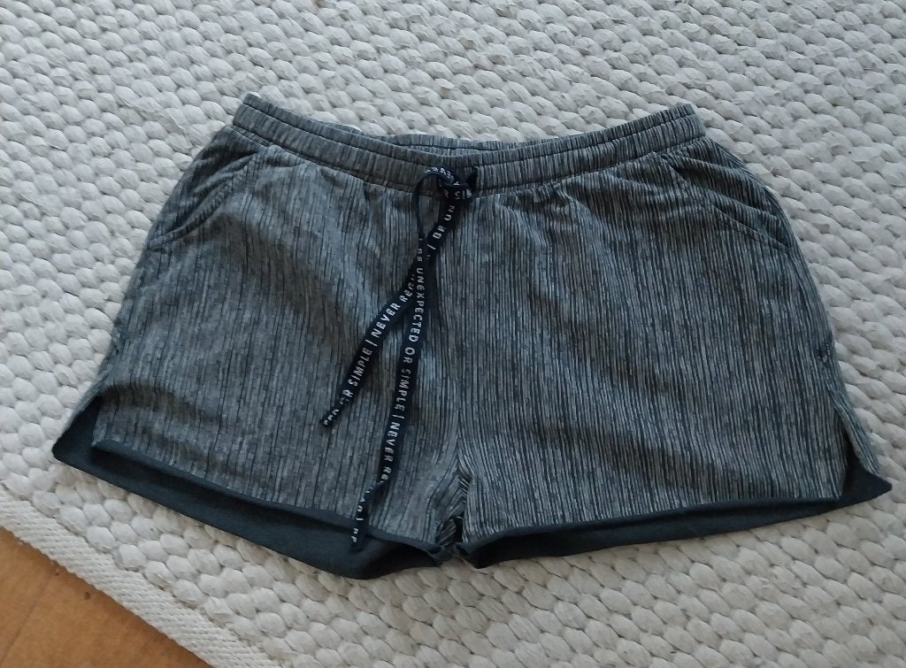 10Days, kort broekje, maat S Niet gedragen, Kleding | Dames, Broeken en Pantalons, Nieuw, Maat 36 (S), Grijs, Kort, Ophalen of Verzenden