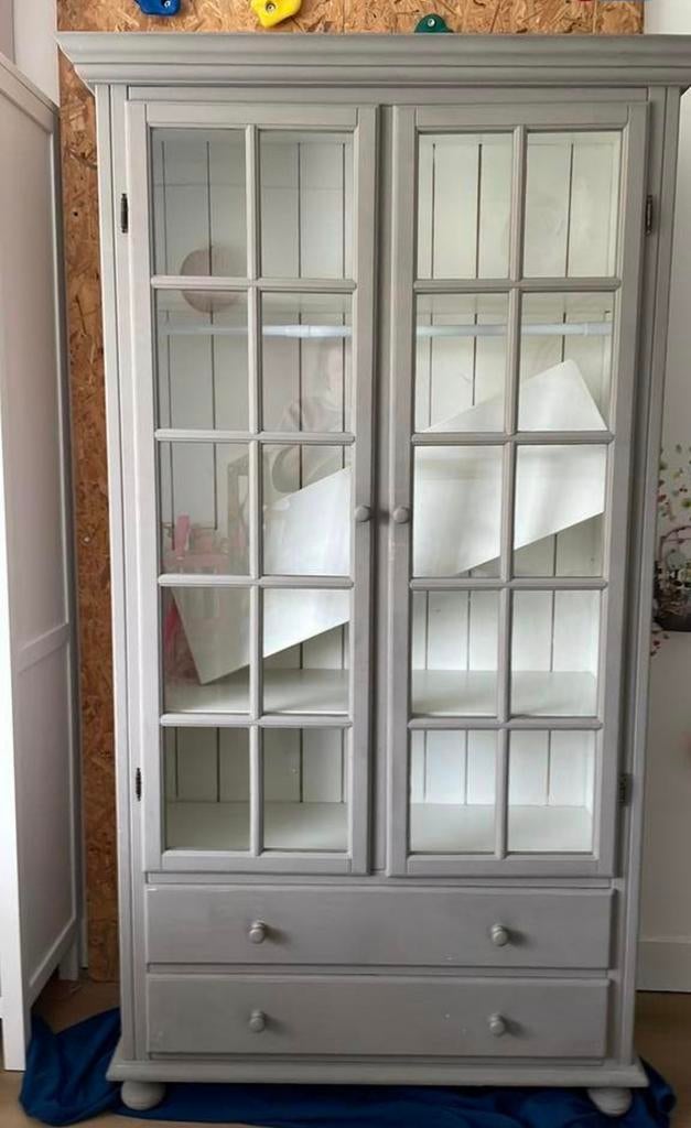 GRATIS OP TE HALEN VANDAAG OF MORGEN PRACHTIGE KAST, Huis en Inrichting, Gebruikt, 150 tot 200 cm, 25 tot 50 cm, Ophalen