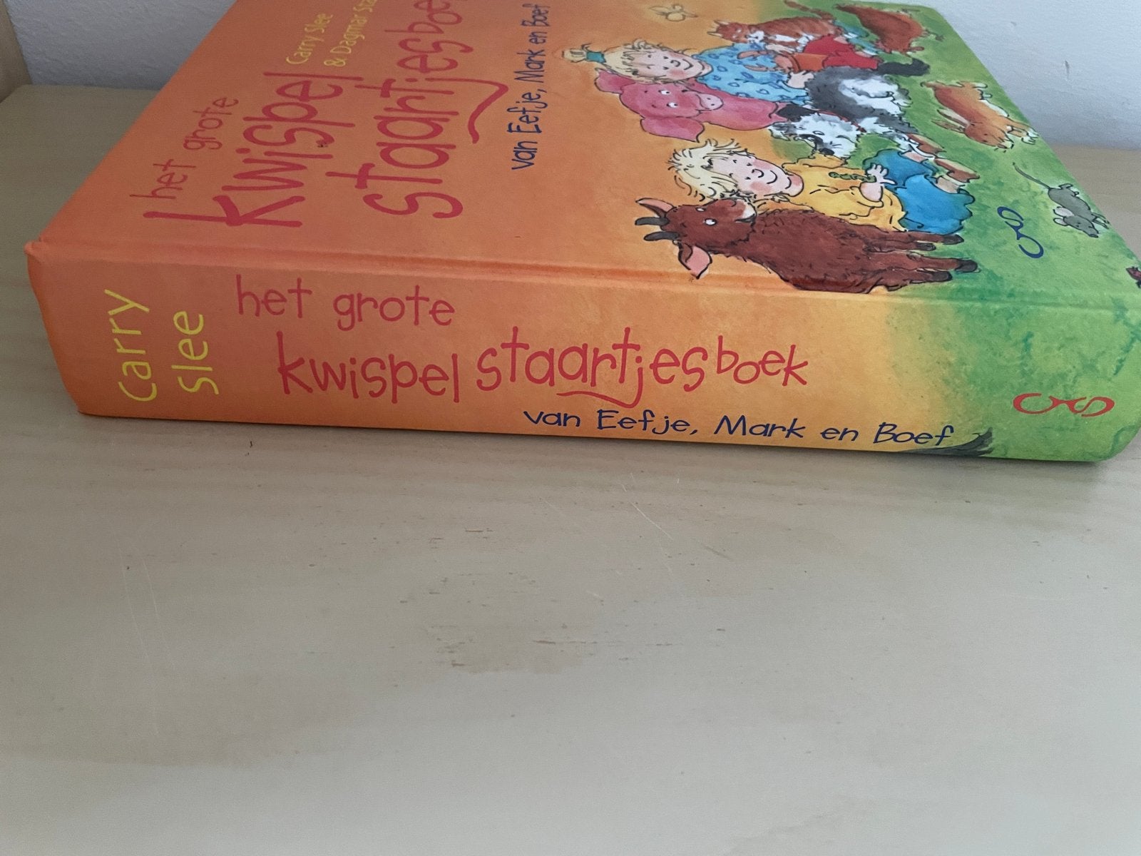 Het Grote Kwispelstaartjesboek - Carry Slee, Ophalen of Verzenden, Nieuw, Fictie algemeen