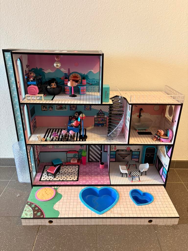 LOL poppenhuis, Ophalen of Verzenden, Gebruikt, Poppenhuis