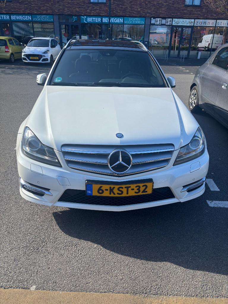 Mercedes-Benz C-Klasse 3.0 CDI C350 BE Estate AUT 2012 Wit, Auto's, Mercedes-Benz, Achterwielaandrijving, 1800 kg, Zwart, 197 €/maand